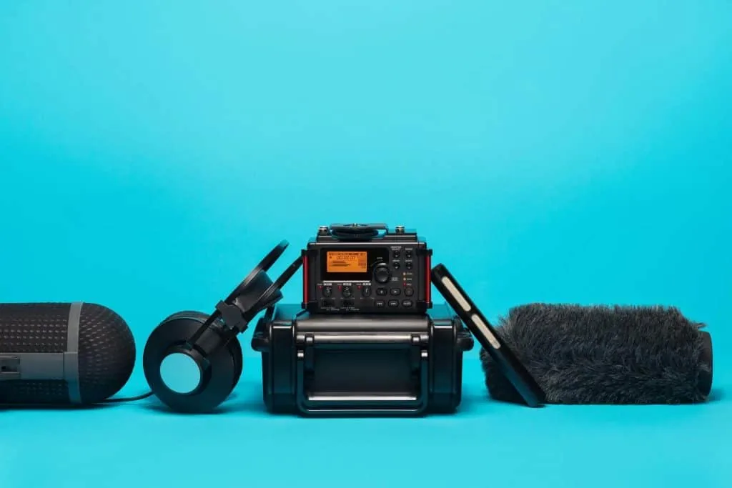 Shotgun vs Lavalier Microphone: Which is Right For You?