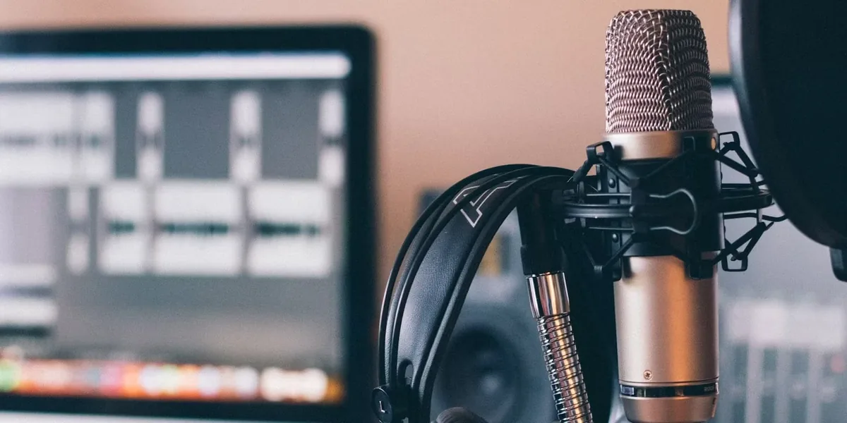 A Guide to Adjusting Microphone Frequency Response Post-Production