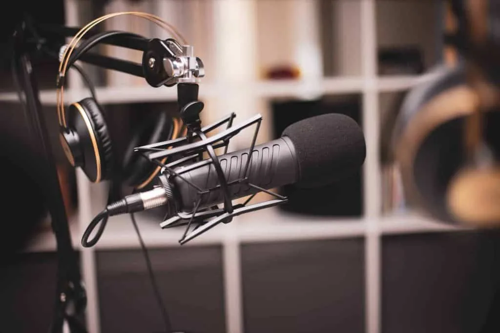 A Guide to Using Distance and Angle in Mic Placement